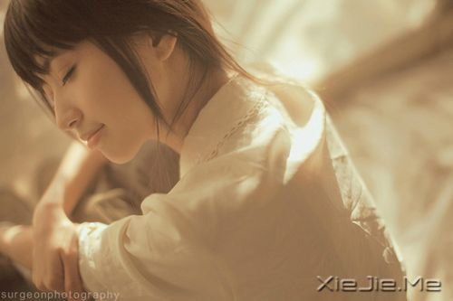 ������־